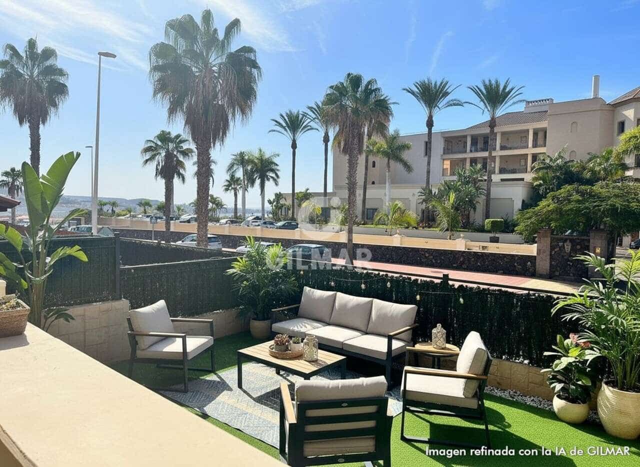 4 sypialnia Dom szeregowy na sprzedaż w Playa del Duque z basenem garażem - 1 050 000 € (Ref: 9357918)