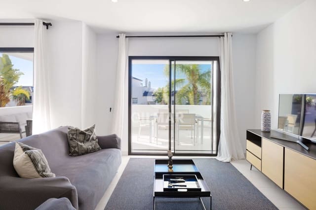 3 makuuhuone Asunto myytävänä paikassa Altos de Estepona, Estepona mukana 
autotalli - 699 000 € (Ref: 9371521)