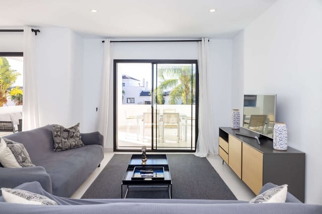 3 makuuhuone Asunto myytävänä paikassa Altos de Estepona, Estepona mukana 
autotalli - 699 000 € (Ref: 9371521)