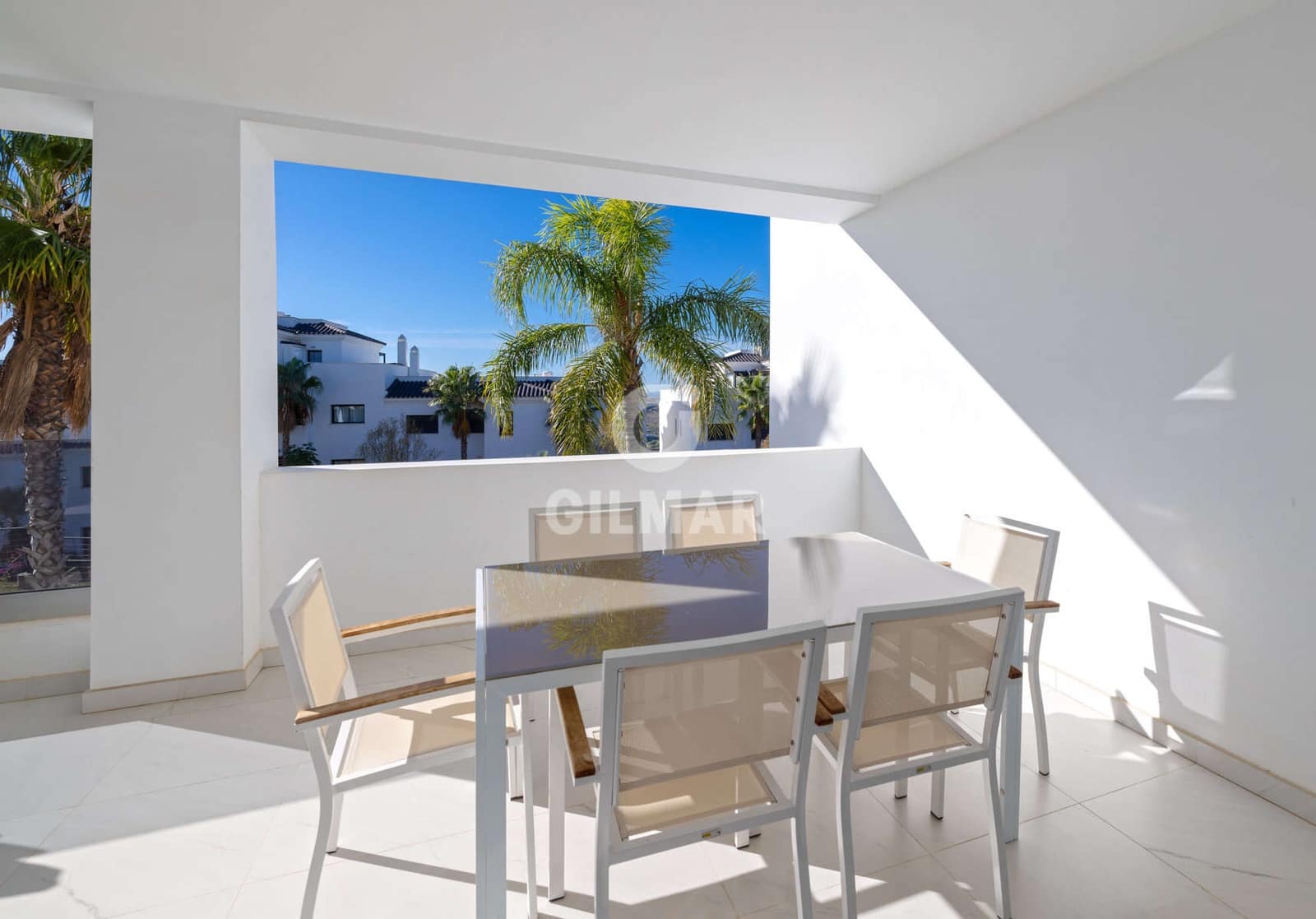 3 makuuhuone Asunto myytävänä paikassa Estepona mukana 
autotalli - 699 000 € (Ref: 9371521)