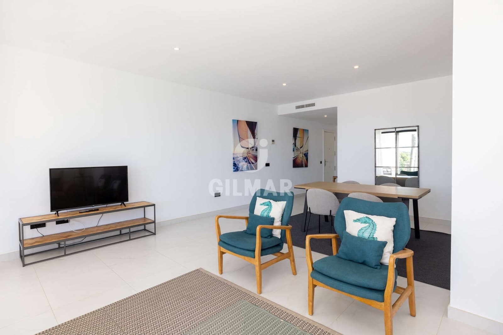 Piso de 2 habitaciones en Estepona en venta con piscina garaje - 570.000 € (Ref: 9372345)