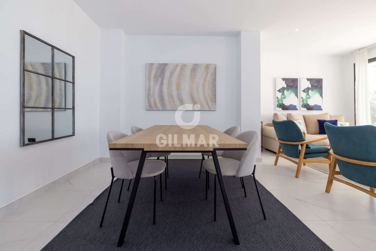 Piso de 2 habitaciones en Estepona en venta con piscina garaje - 570.000 € (Ref: 9372345)