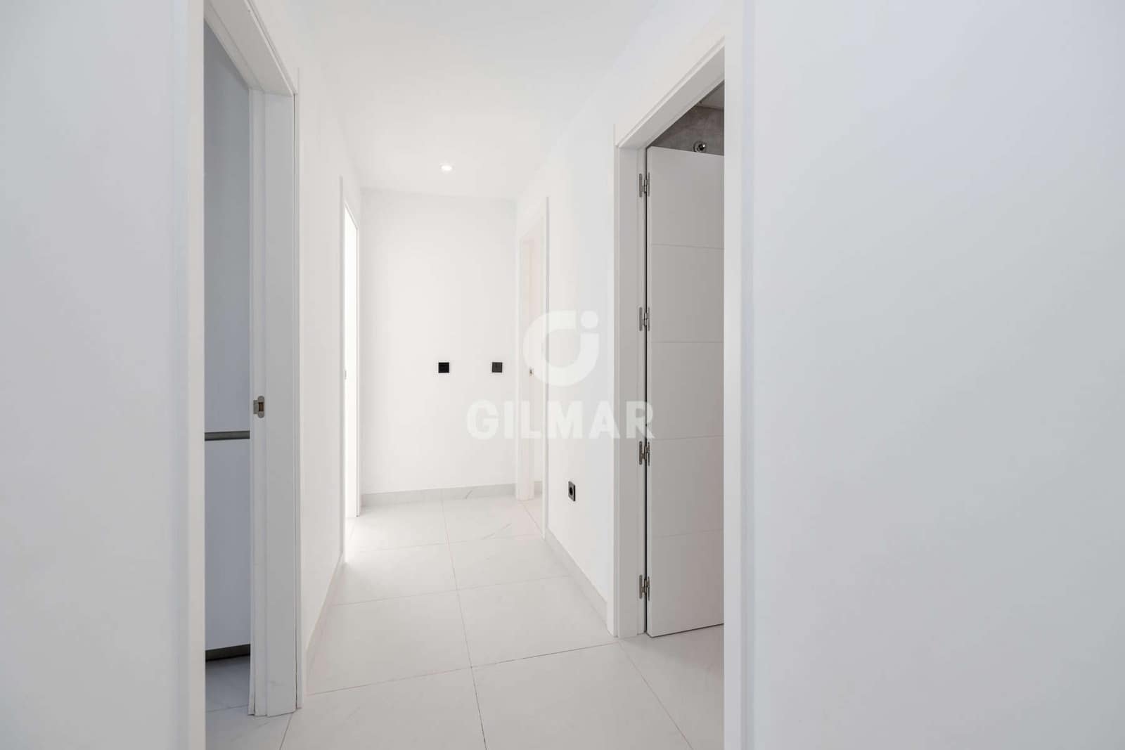 2 soveværelse Lejlighed til salg i Estepona med swimmingpool garage - € 570.000 (Ref: 9372346)