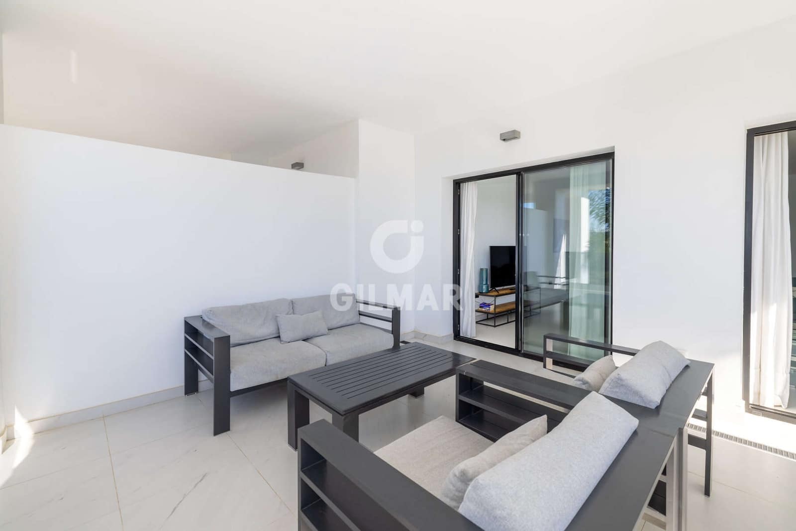 2 soveværelse Lejlighed til salg i Estepona med swimmingpool garage - € 570.000 (Ref: 9372346)