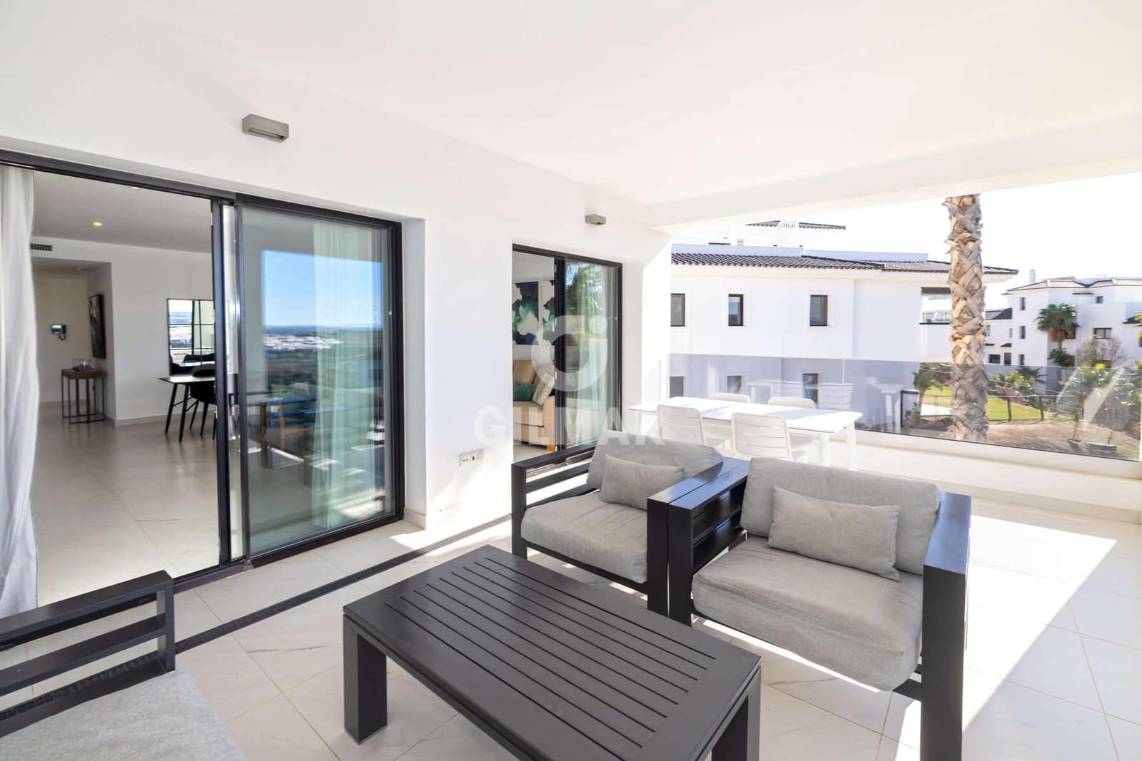 2 soveværelse Lejlighed til salg i Estepona med swimmingpool garage - € 570.000 (Ref: 9372346)