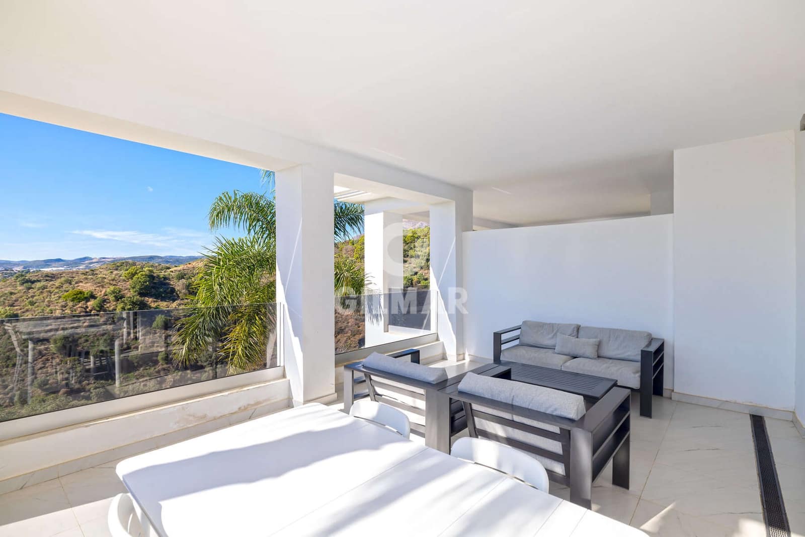 2 soveværelse Lejlighed til salg i Estepona med swimmingpool garage - € 570.000 (Ref: 9372346)