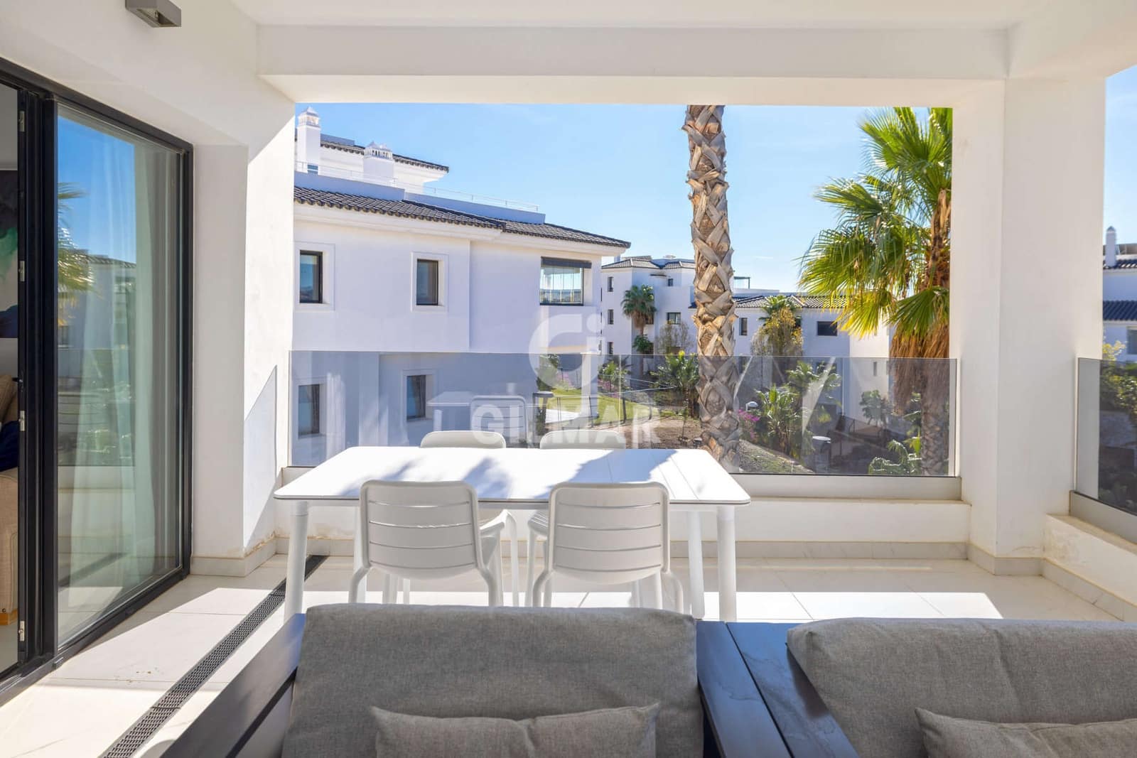 2 soveværelse Lejlighed til salg i Estepona med swimmingpool garage - € 570.000 (Ref: 9372346)