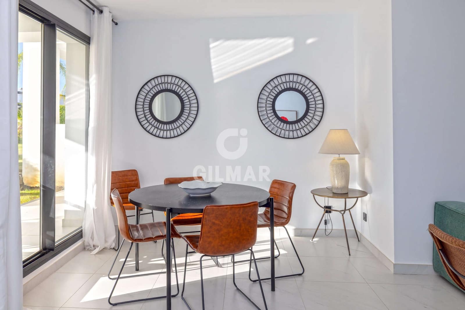 2 bedroom Flat for sale in Estepona with pool garage - € 570,000 (Ref: 9372347)