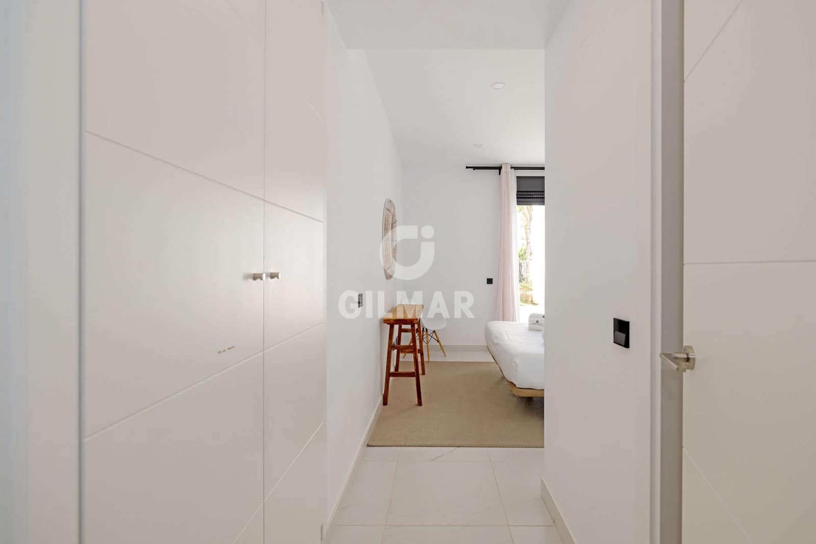 2 bedroom Flat for sale in Estepona with pool garage - € 570,000 (Ref: 9372347)