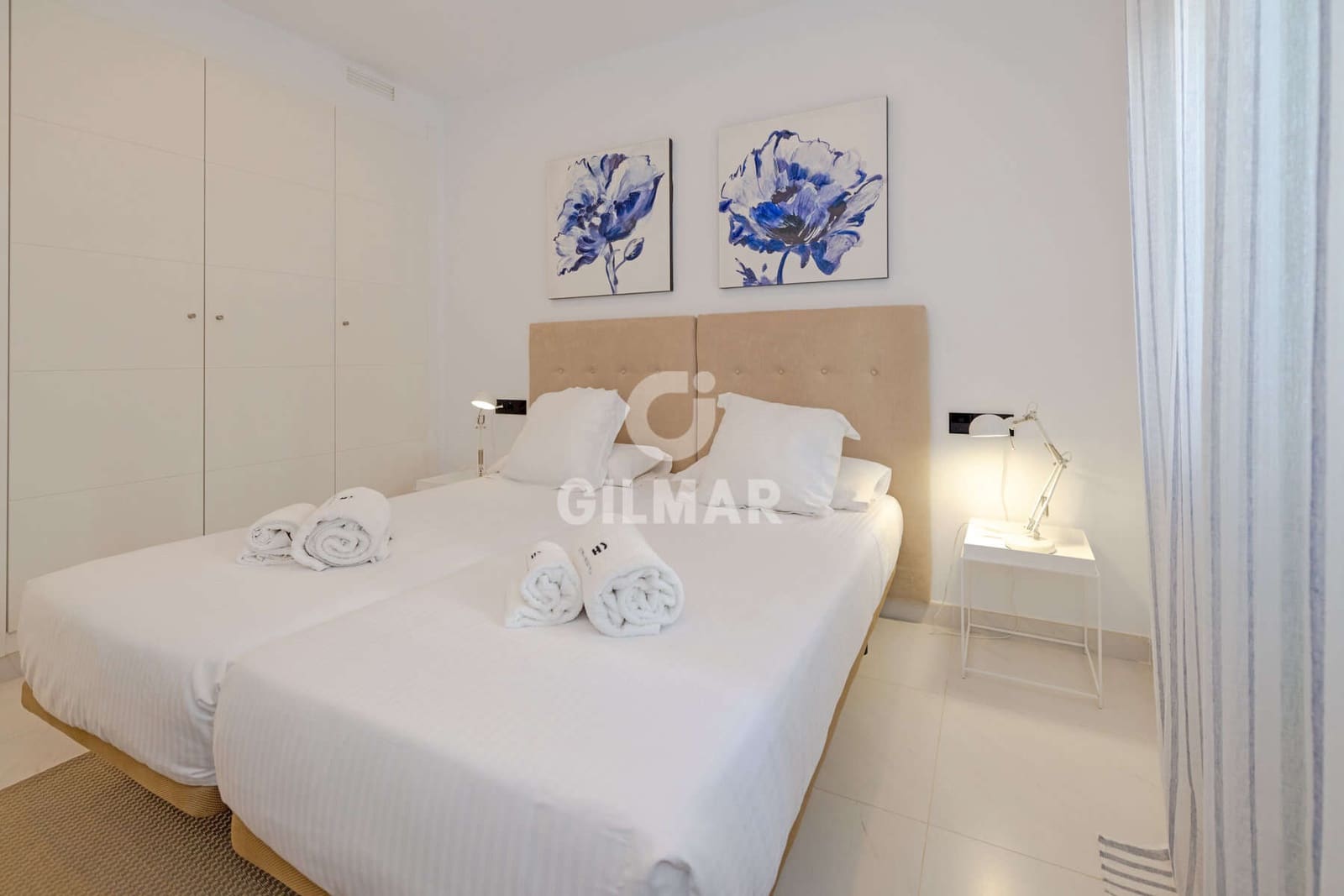 2 bedroom Flat for sale in Estepona with pool garage - € 570,000 (Ref: 9372347)