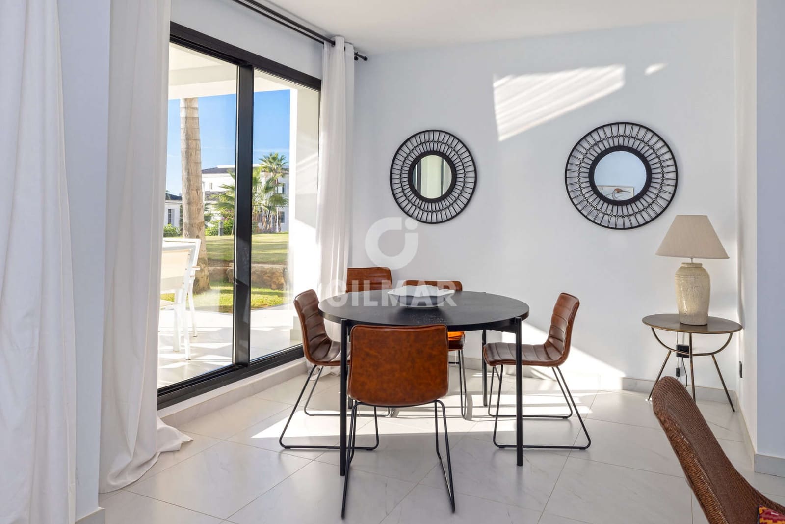 2 bedroom Flat for sale in Estepona with pool garage - € 570,000 (Ref: 9372347)