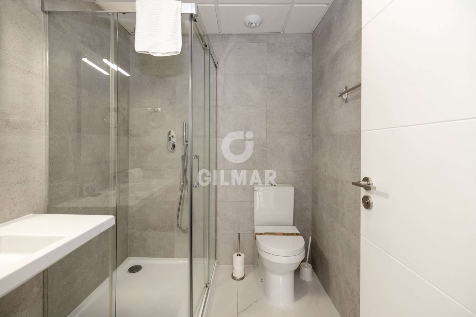 2 bedroom Flat for sale in Estepona with pool garage - € 570,000 (Ref: 9372347)