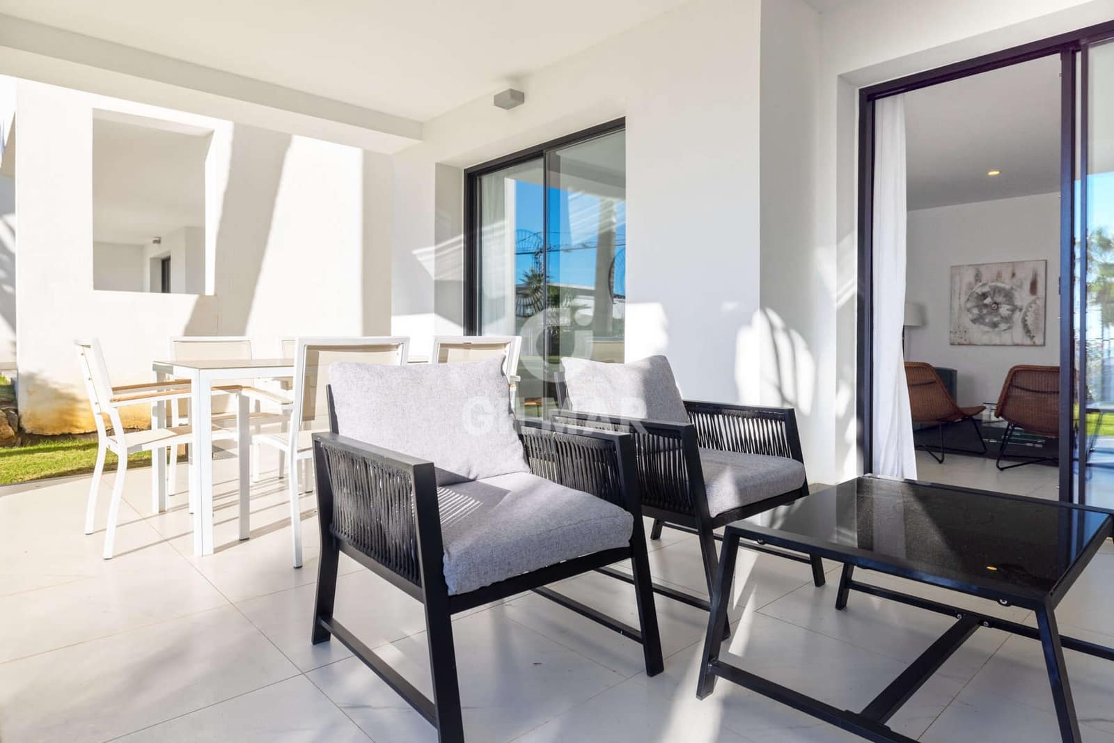 2 bedroom Flat for sale in Estepona with pool garage - € 570,000 (Ref: 9372347)