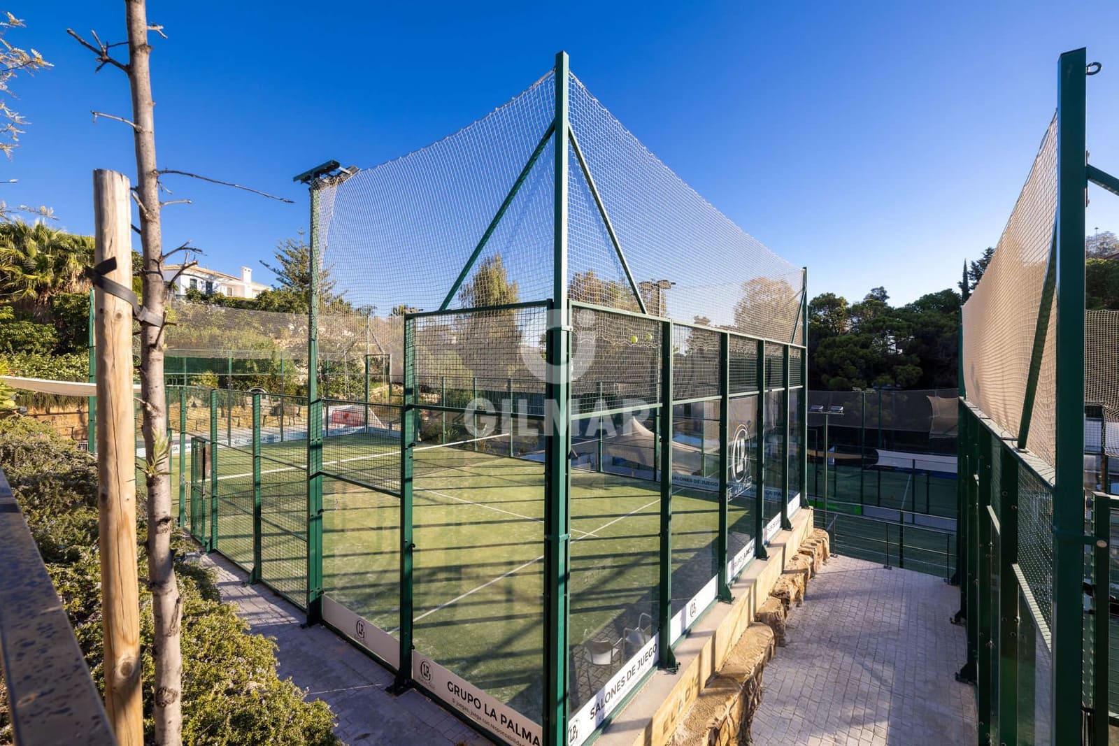 2 bedroom Flat for sale in Estepona with pool garage - € 570,000 (Ref: 9372347)