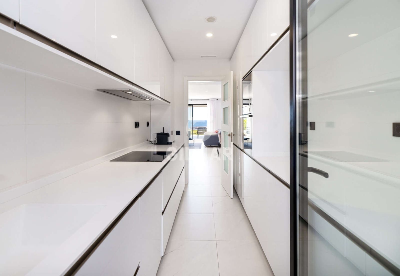 2 soverom Leilighet til salgs i Estepona med svømmebasseng garasje - € 620 000 (Ref: 9372348)