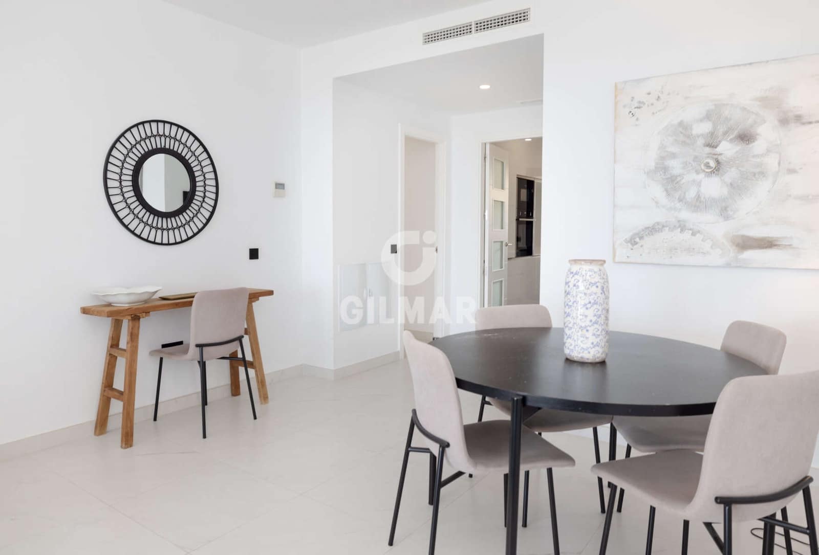 2 soverom Leilighet til salgs i Estepona med svømmebasseng garasje - € 620 000 (Ref: 9372348)