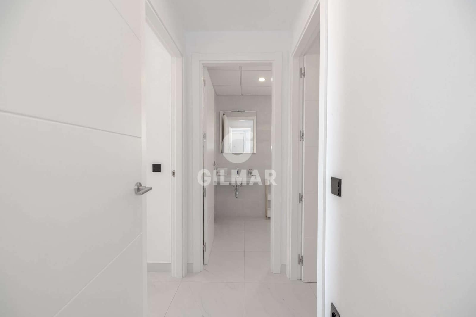 2 soverom Leilighet til salgs i Estepona med svømmebasseng garasje - € 620 000 (Ref: 9372348)