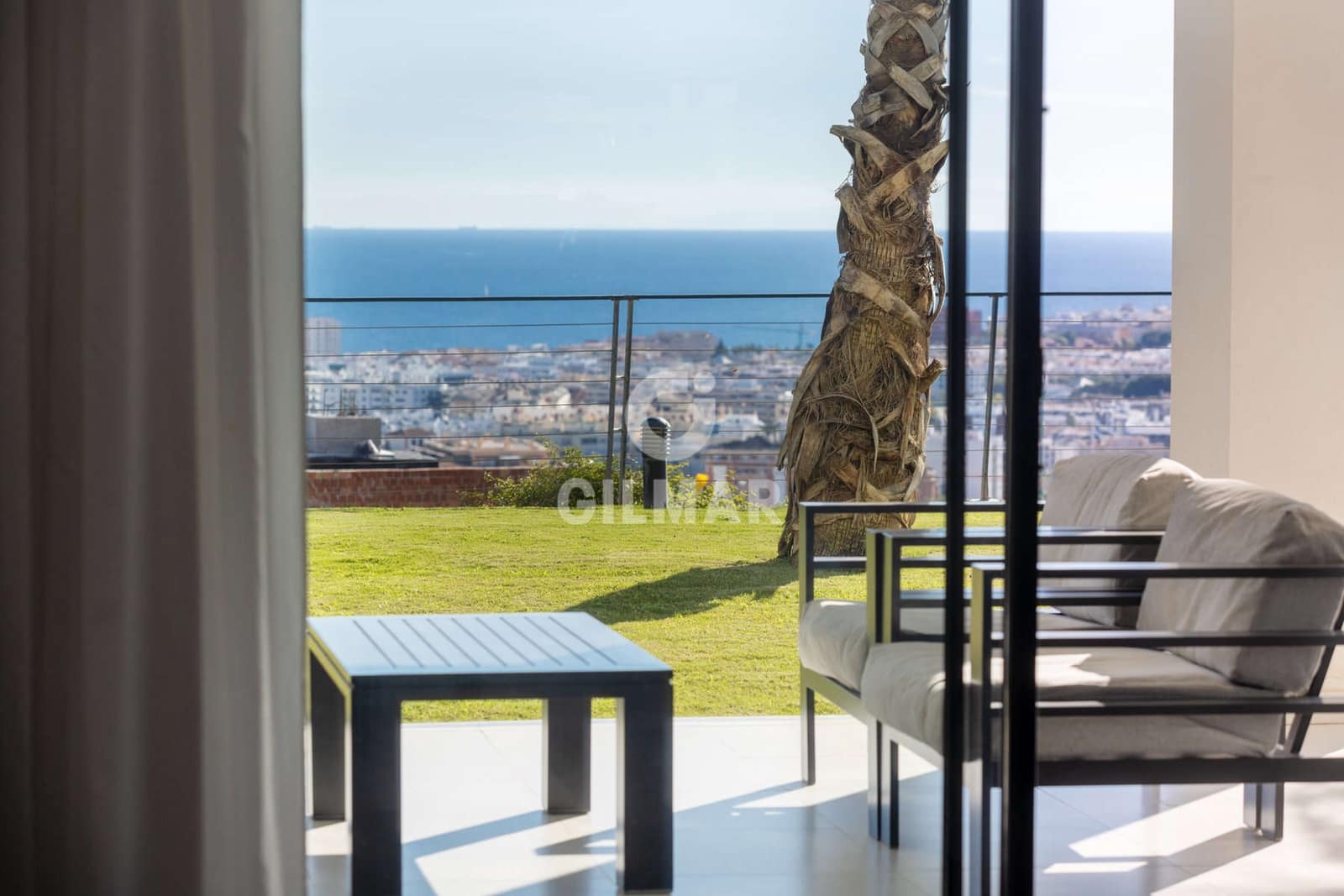 2 soverom Leilighet til salgs i Estepona med svømmebasseng garasje - € 620 000 (Ref: 9372348)