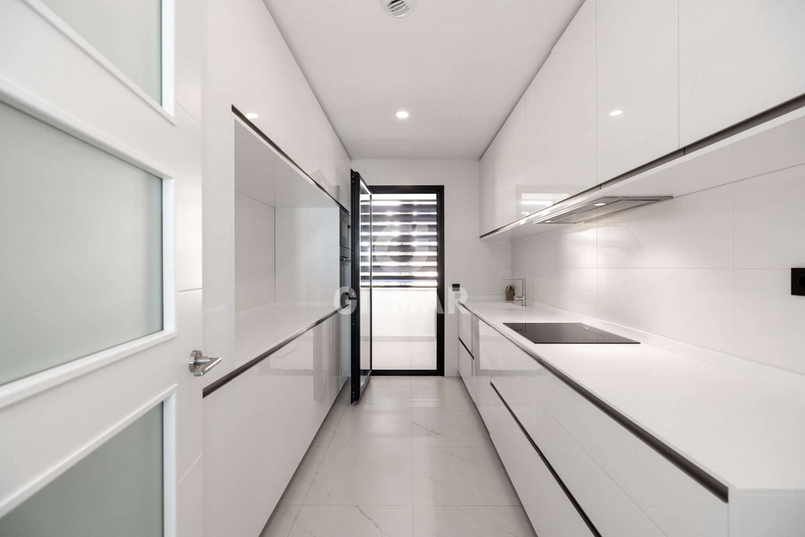 3 soverom Leilighet til salgs i Estepona med garasje - € 750 000 (Ref: 9372349)