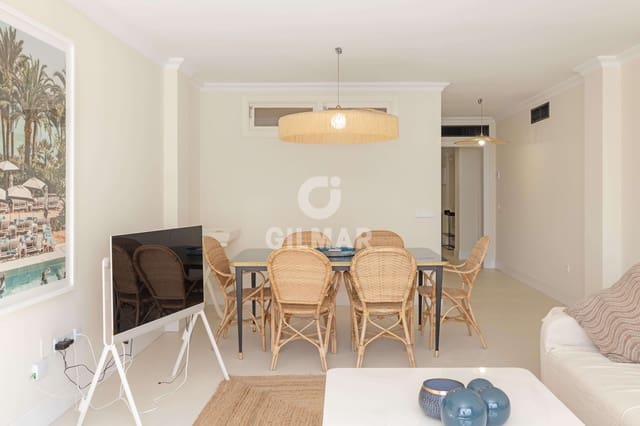 3 makuuhuone Asunto myytävänä paikassa Elviria, Marbella mukana uima-altaan 
autotalli - 650 000 € (Ref: 9374337)