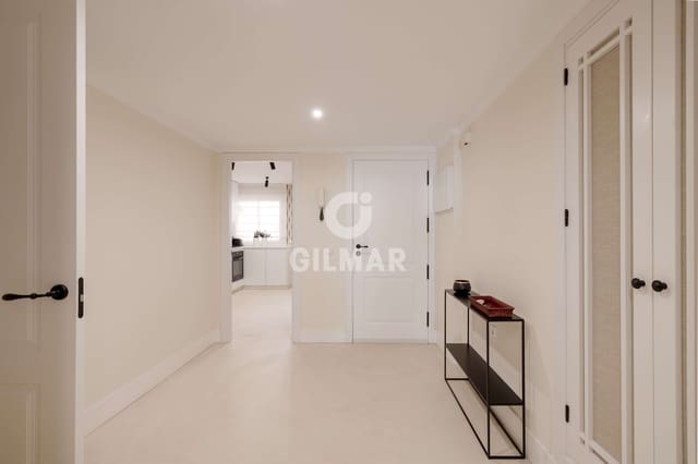 3 makuuhuone Asunto myytävänä paikassa Elviria, Marbella mukana uima-altaan 
autotalli - 650 000 € (Ref: 9374337)