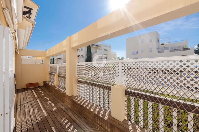 3 makuuhuone Asunto myytävänä paikassa Elviria, Marbella mukana uima-altaan 
autotalli - 650 000 € (Ref: 9374337)