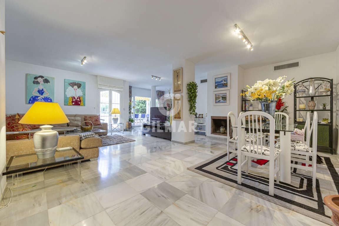 5 slaapkamer Flat te koop in Marbella met zwembad garage - € 740.000 (Ref: 9379973)