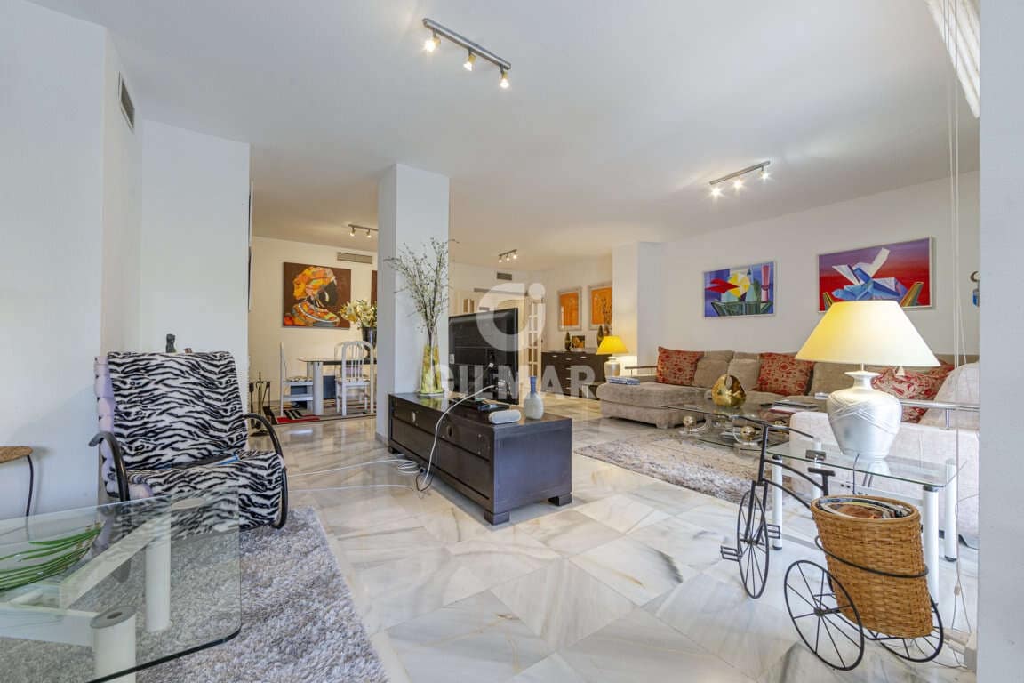 5 slaapkamer Flat te koop in Marbella met zwembad garage - € 740.000 (Ref: 9379973)