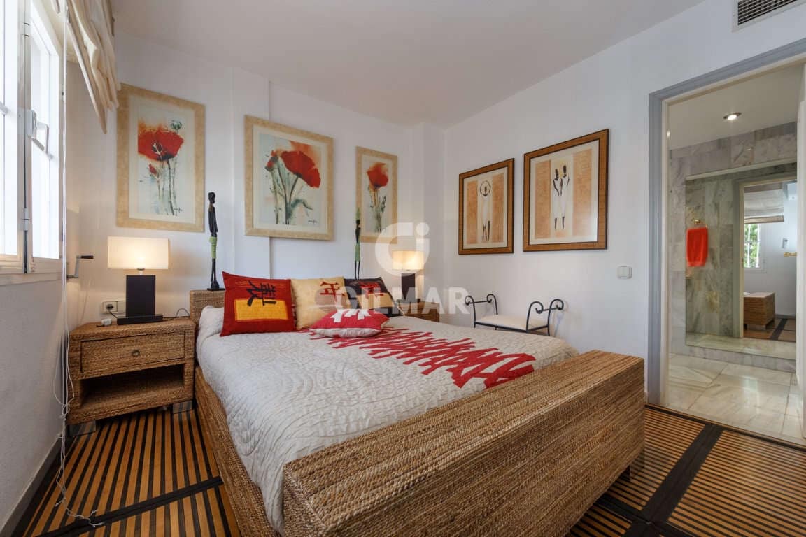 5 slaapkamer Flat te koop in Marbella met zwembad garage - € 740.000 (Ref: 9379973)