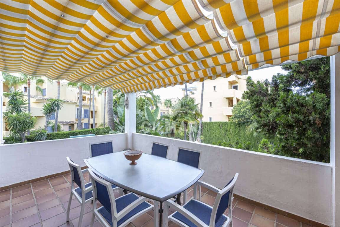 5 slaapkamer Flat te koop in Marbella met zwembad garage - € 740.000 (Ref: 9379973)