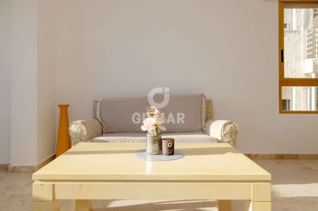 1 makuuhuone Asunto myytävänä paikassa Puerto de Estepona, Estepona - 450 000 € (Ref: 9383280)