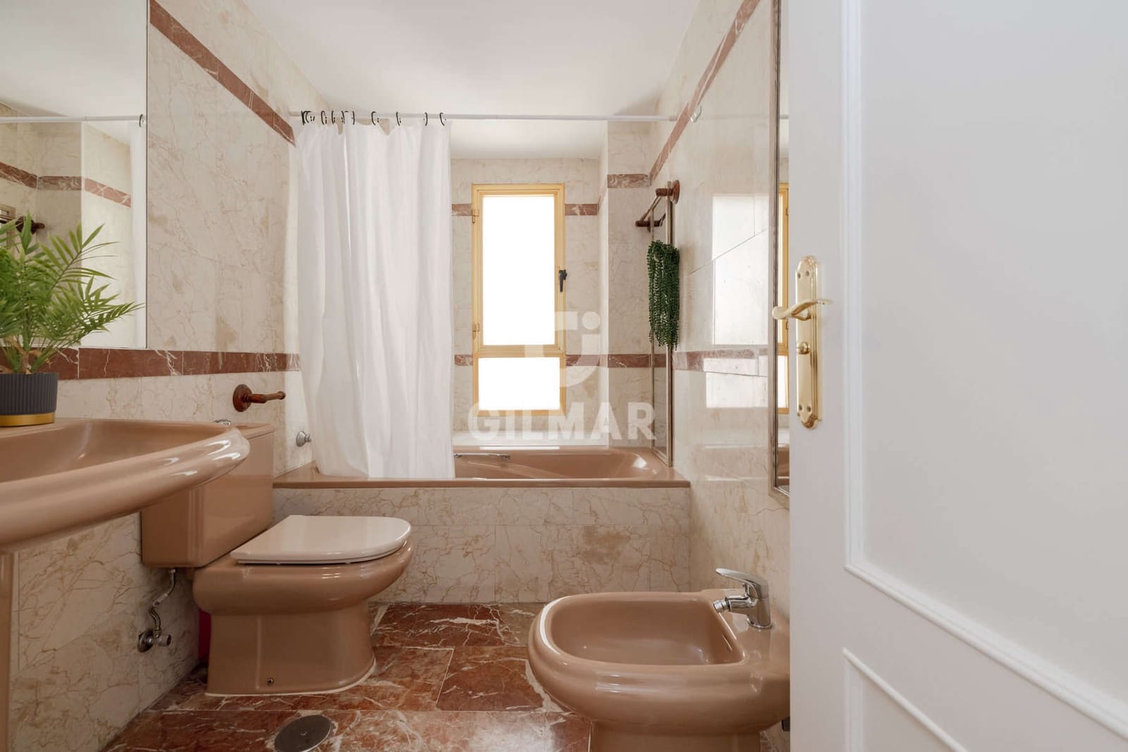 1 makuuhuone Asunto myytävänä paikassa Estepona - 450 000 € (Ref: 9383280)