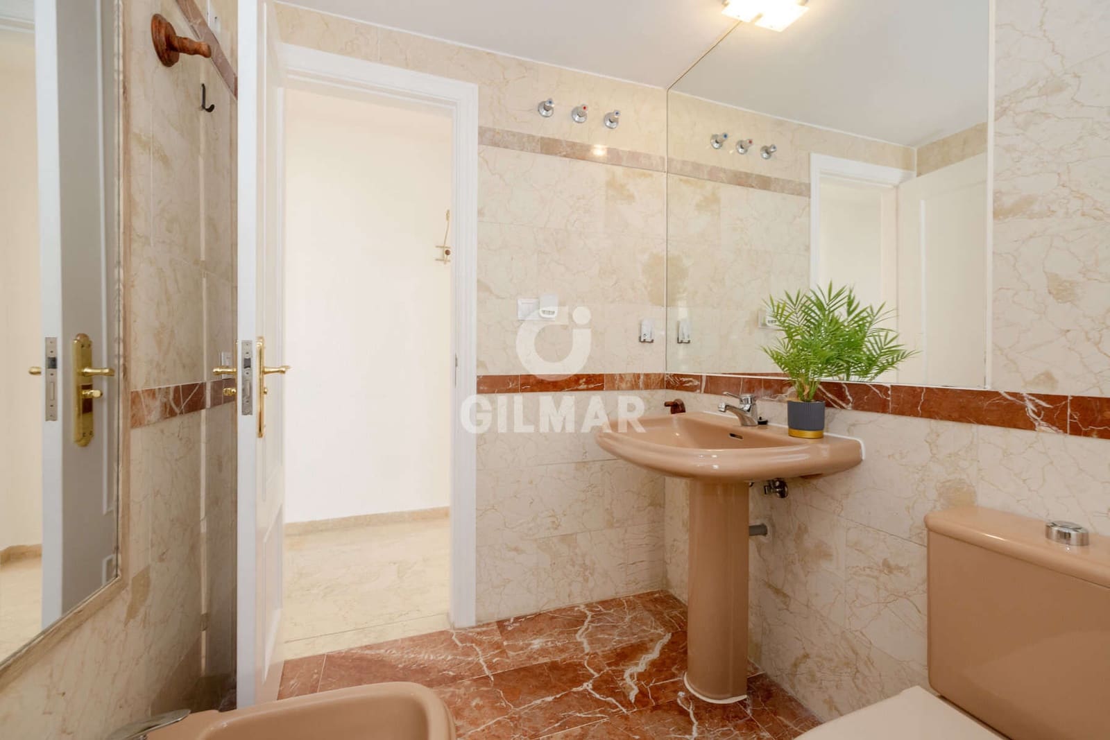 1 makuuhuone Asunto myytävänä paikassa Estepona - 450 000 € (Ref: 9383280)