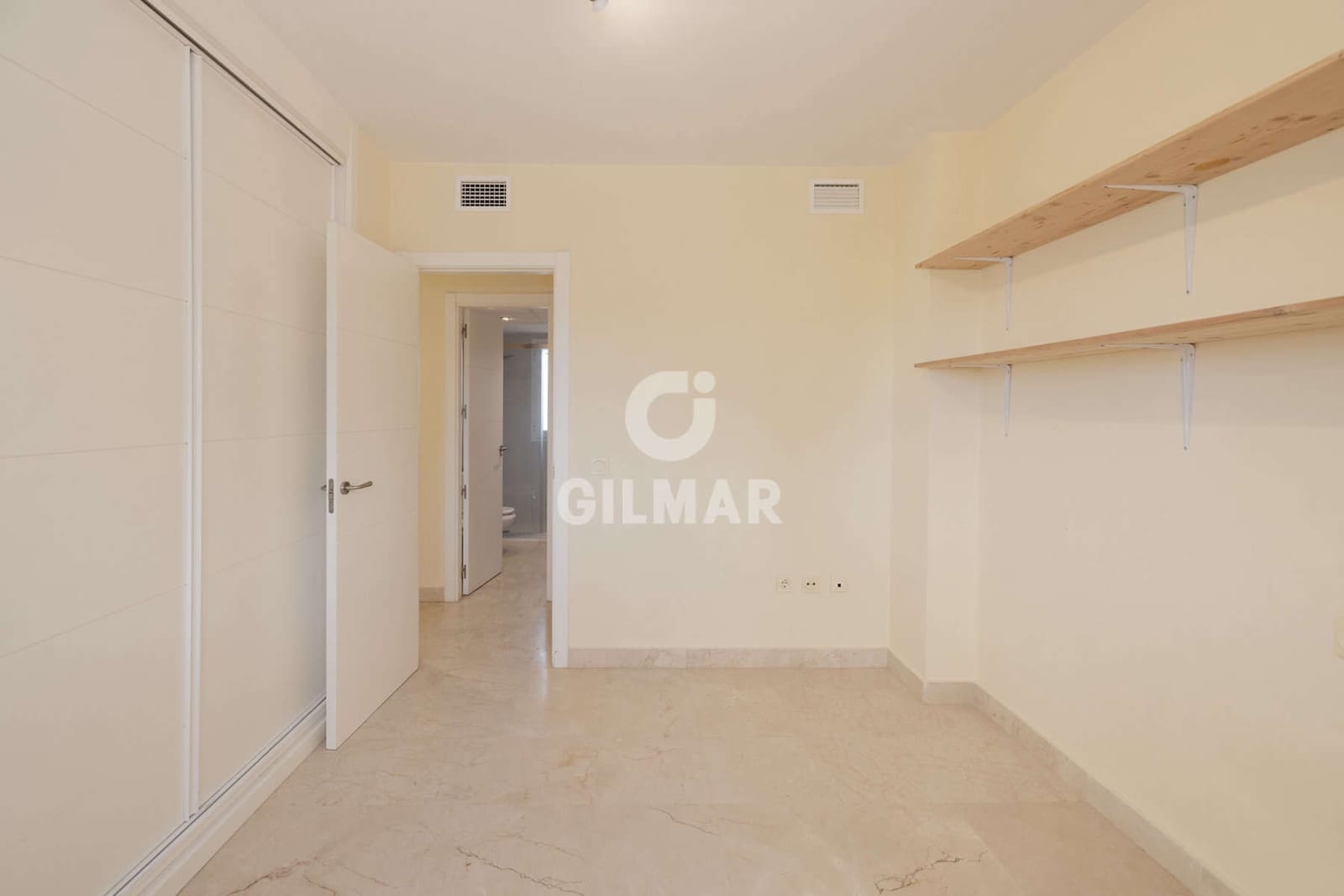 4 Zimmer Penthouse zu verkaufen in Estepona mit Pool Garage - 730.000 € (Ref: 9386092)