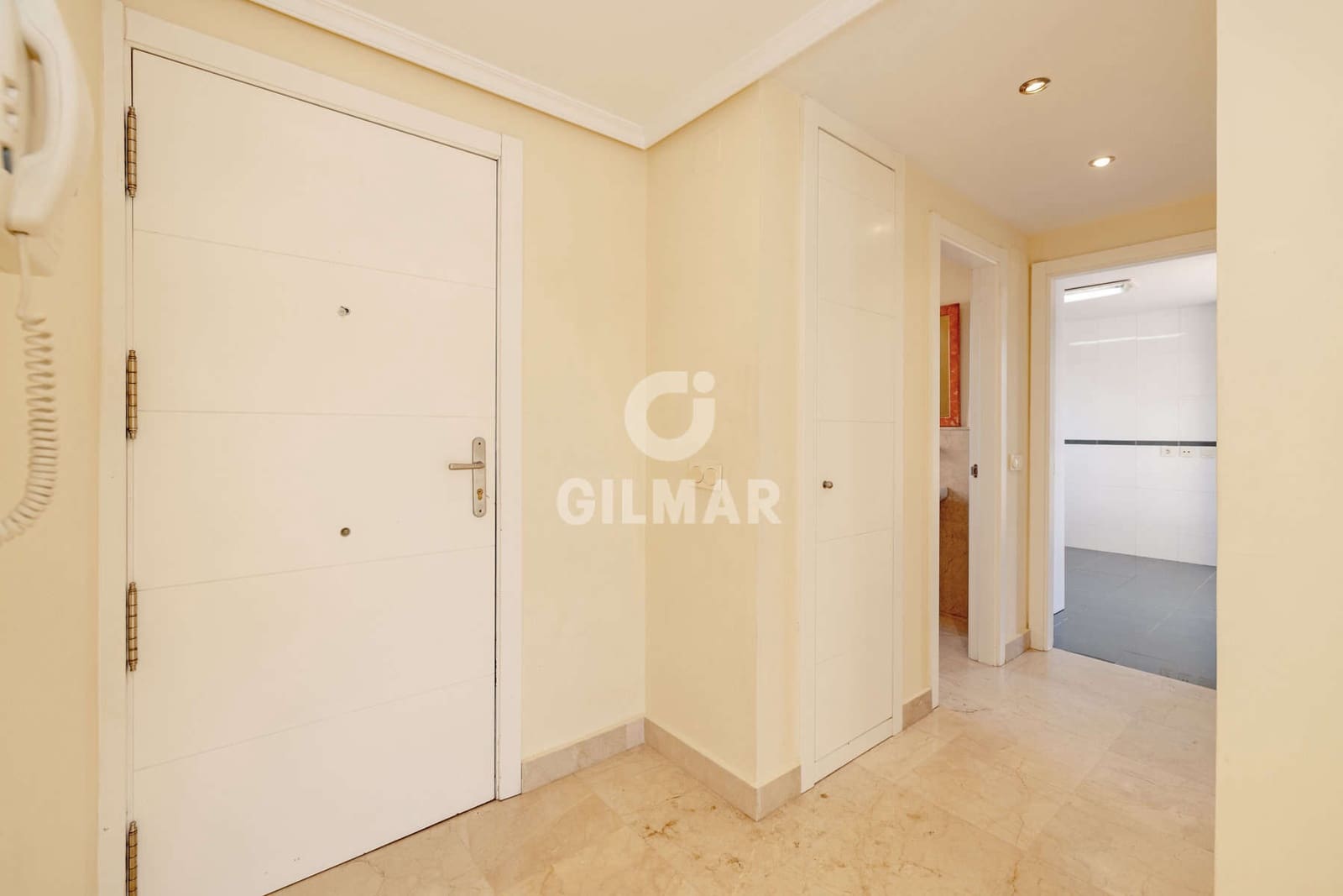 4 Zimmer Penthouse zu verkaufen in Estepona mit Pool Garage - 730.000 € (Ref: 9386092)