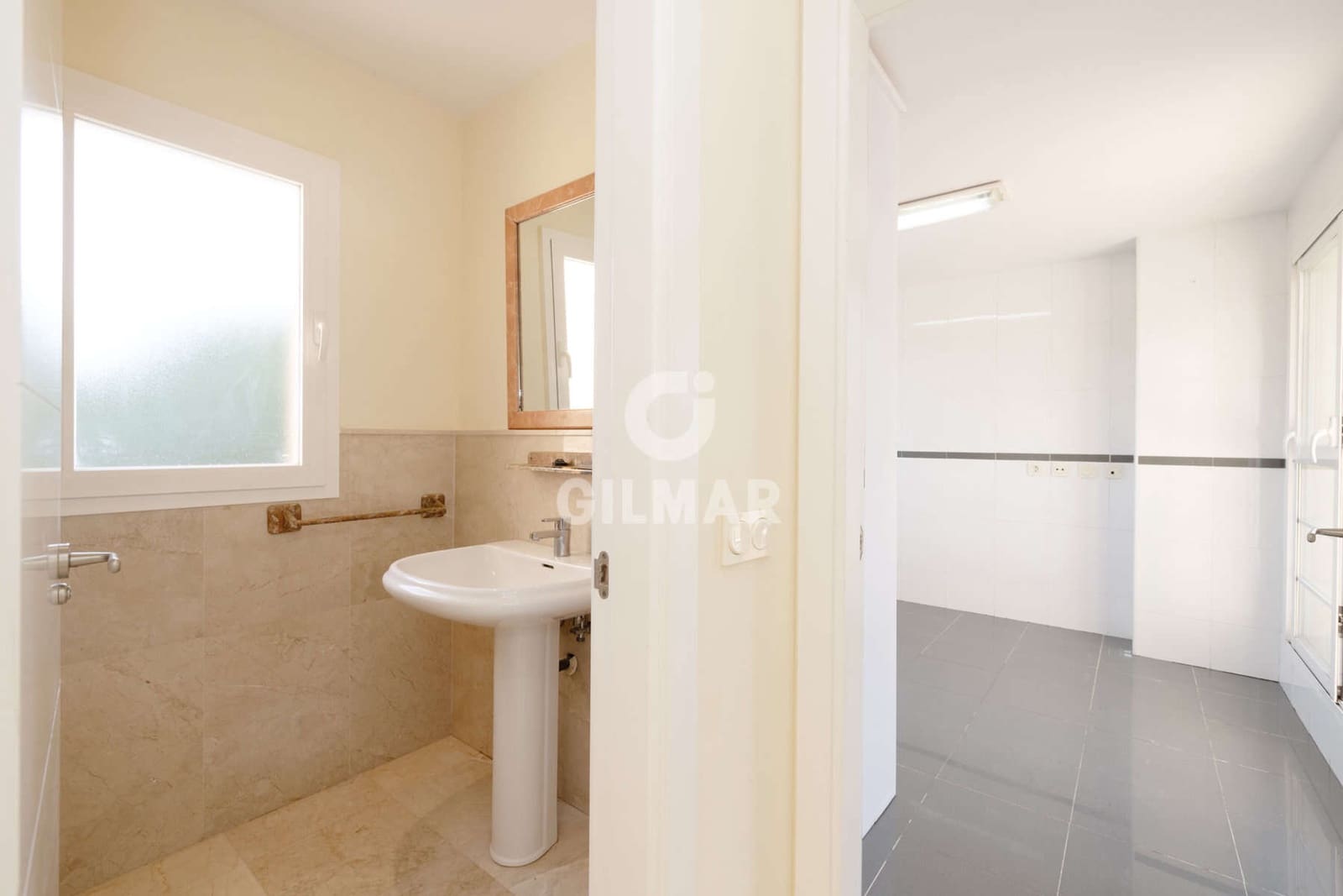 4 Zimmer Penthouse zu verkaufen in Estepona mit Pool Garage - 730.000 € (Ref: 9386092)