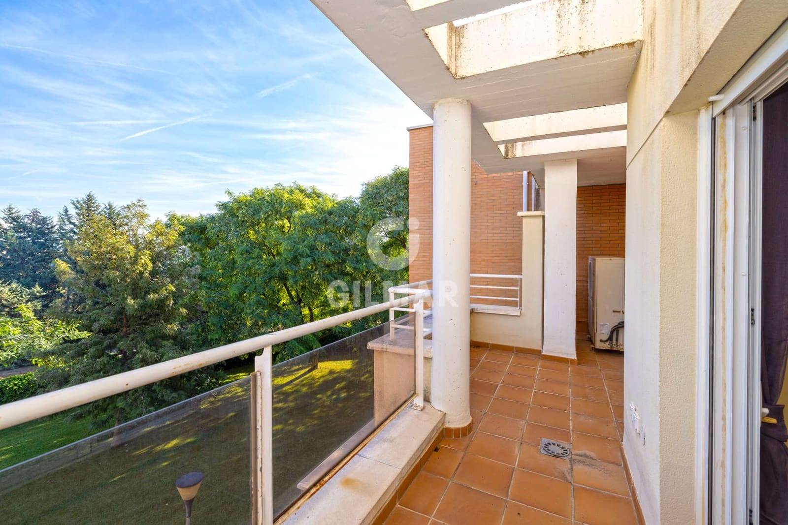 4 Zimmer Penthouse zu verkaufen in Estepona mit Pool Garage - 730.000 € (Ref: 9386092)