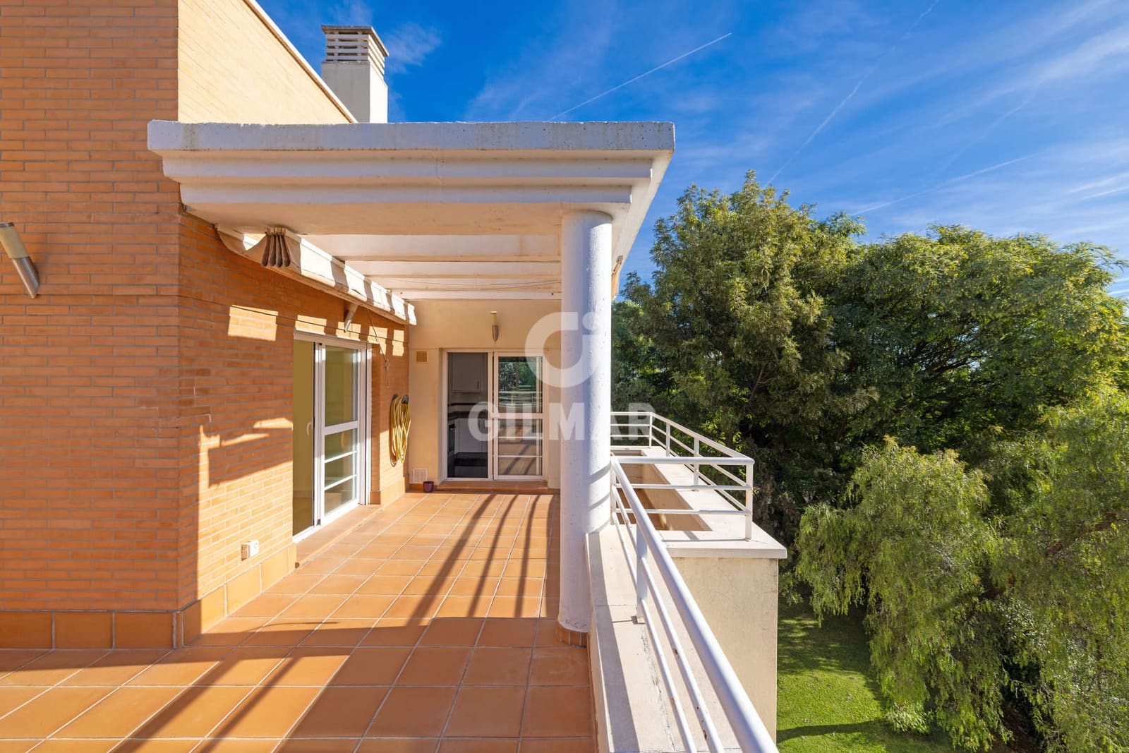 4 Zimmer Penthouse zu verkaufen in Estepona mit Pool Garage - 730.000 € (Ref: 9386092)