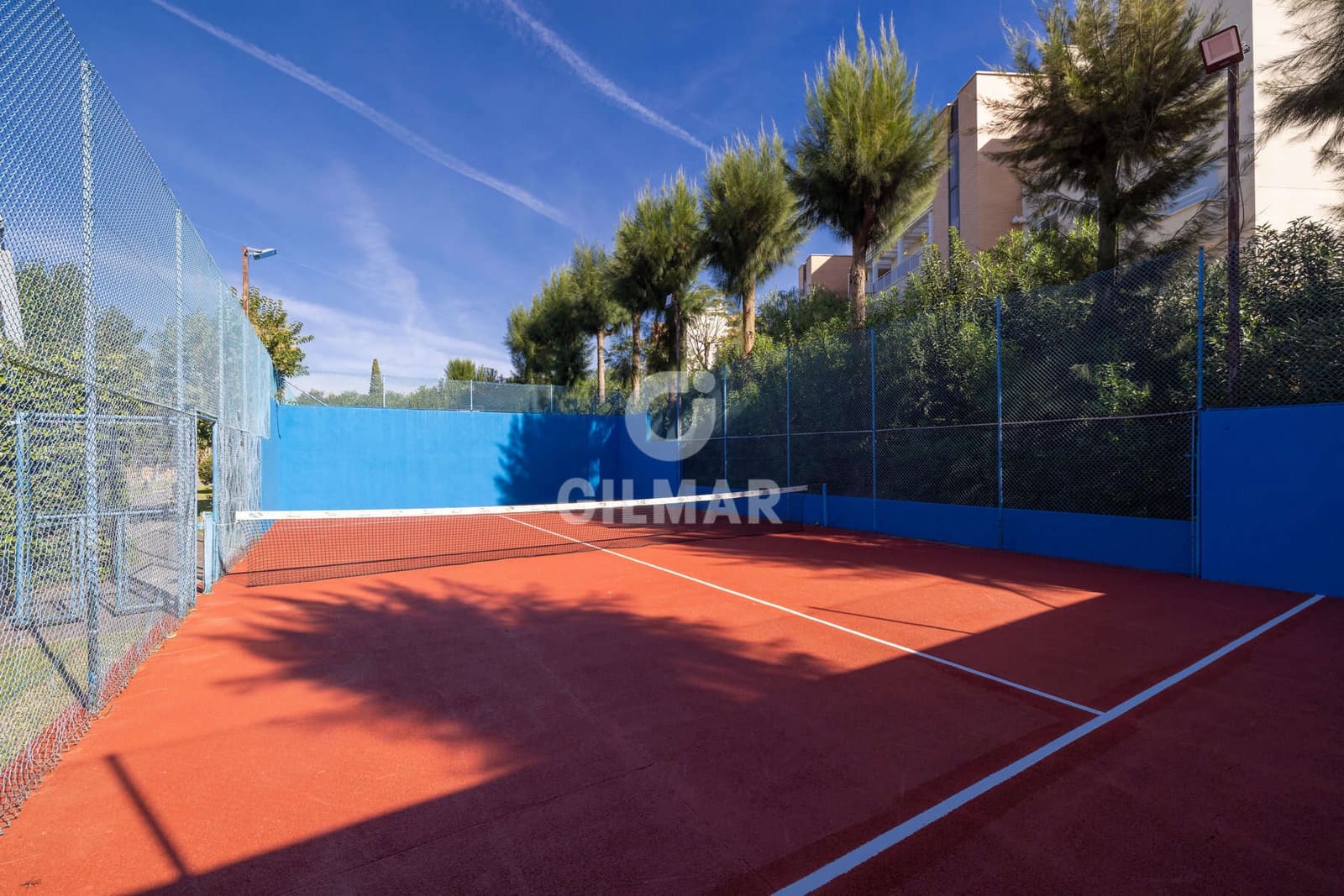 4 Zimmer Penthouse zu verkaufen in Estepona mit Pool Garage - 730.000 € (Ref: 9386092)