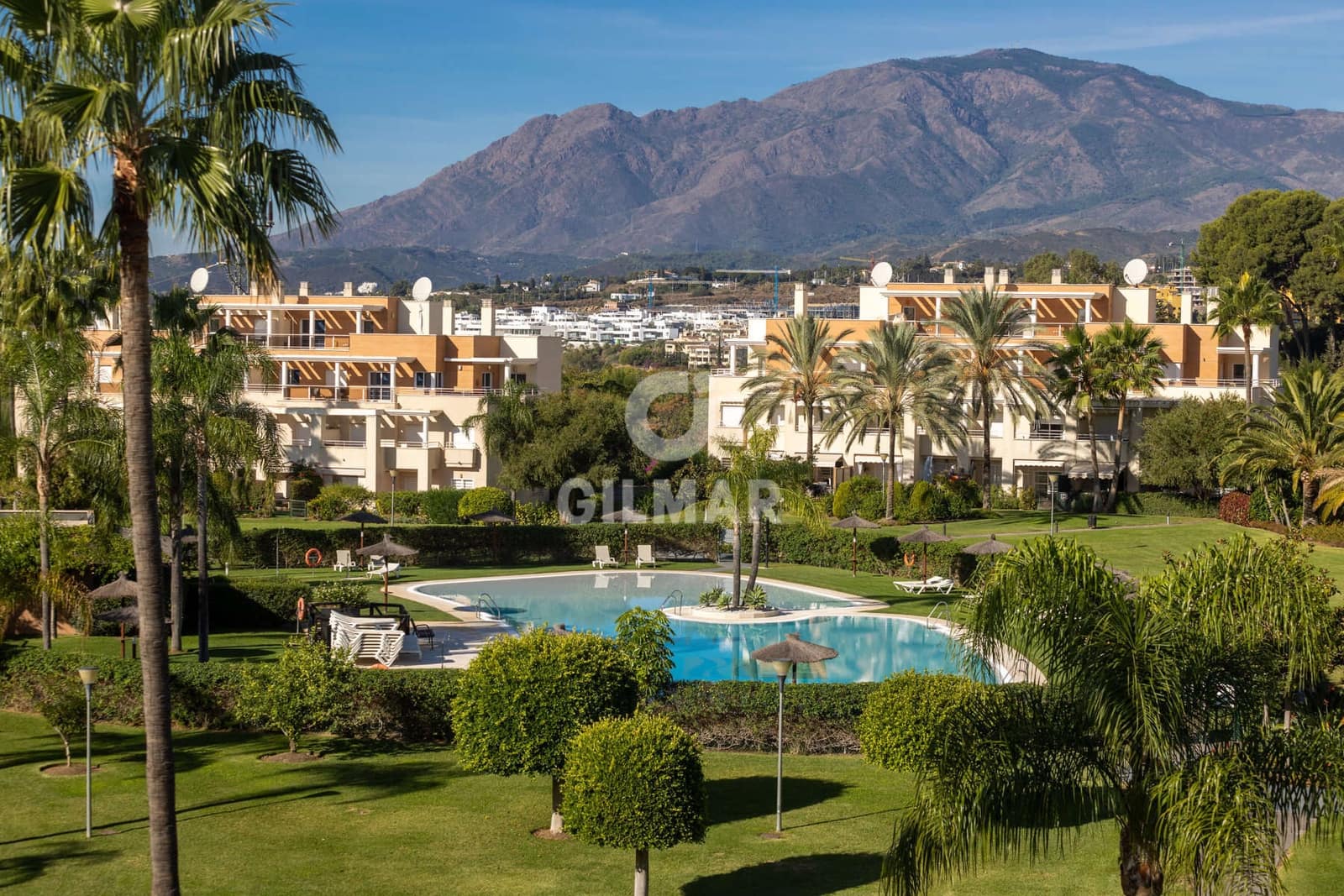 4 Zimmer Penthouse zu verkaufen in Estepona mit Pool Garage - 730.000 € (Ref: 9386092)