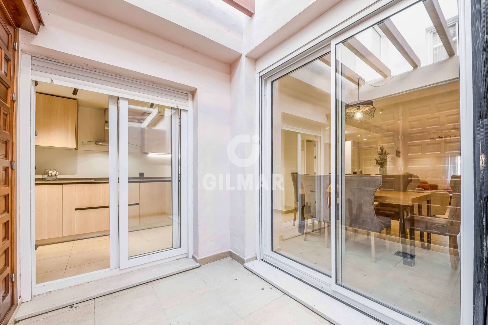 3 sypialnia Dom szeregowy na sprzedaż w Zahara de los Atunes z basenem garażem - 700 000 € (Ref: 9386934)