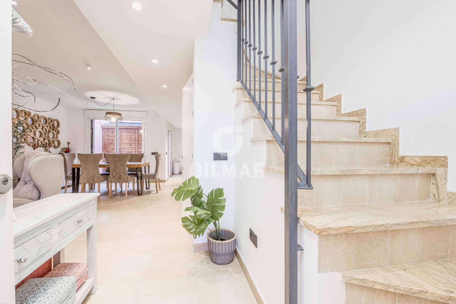 3 sypialnia Dom szeregowy na sprzedaż w Zahara de los Atunes z basenem garażem - 700 000 € (Ref: 9386934)