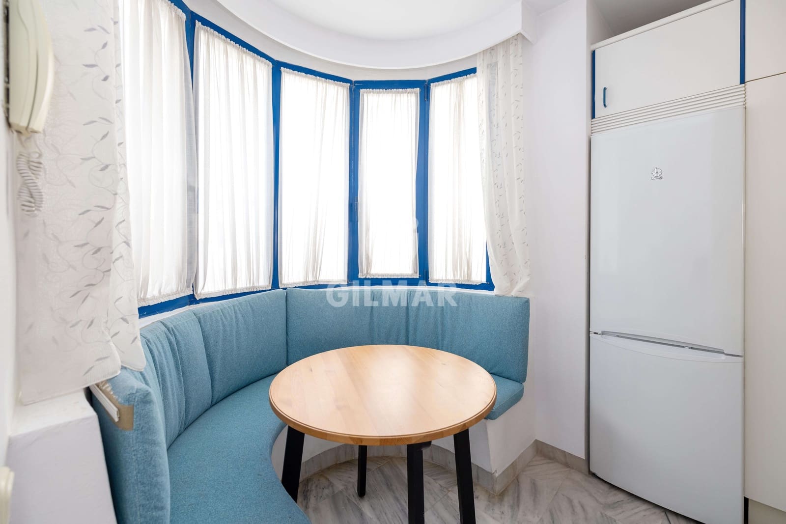 2 soverom Leilighet til salgs i Marbella med svømmebasseng garasje - € 795 000 (Ref: 9388826)