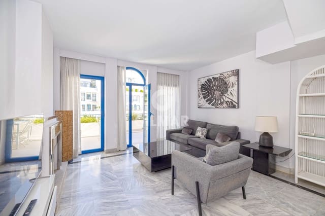 2 bedroom Flat for sale in Huerta Belón - Calvario, Marbella with pool garage - € 795,000 (Ref: 9388826)