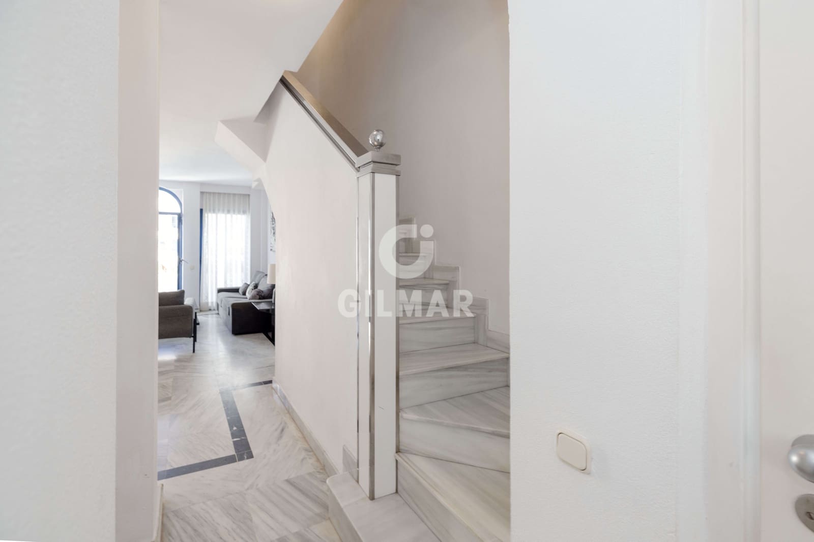 2 soverom Leilighet til salgs i Marbella med svømmebasseng garasje - € 795 000 (Ref: 9388826)