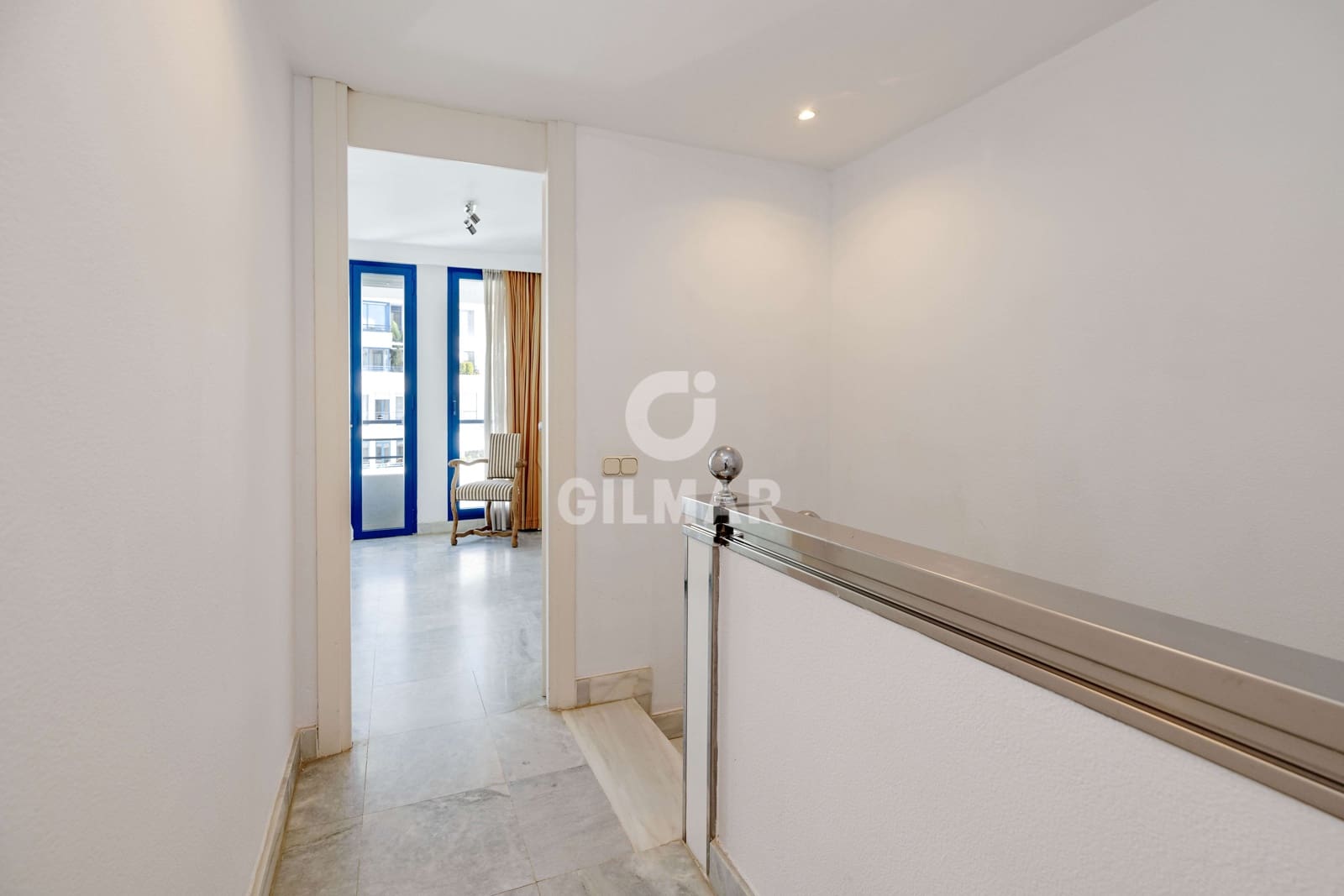 2 soverom Leilighet til salgs i Marbella med svømmebasseng garasje - € 795 000 (Ref: 9388826)