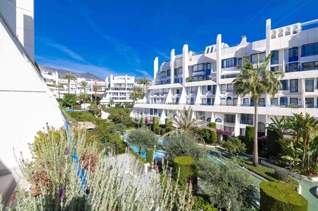 2 bedroom Flat for sale in Huerta Belón - Calvario, Marbella with pool garage - € 795,000 (Ref: 9388826)