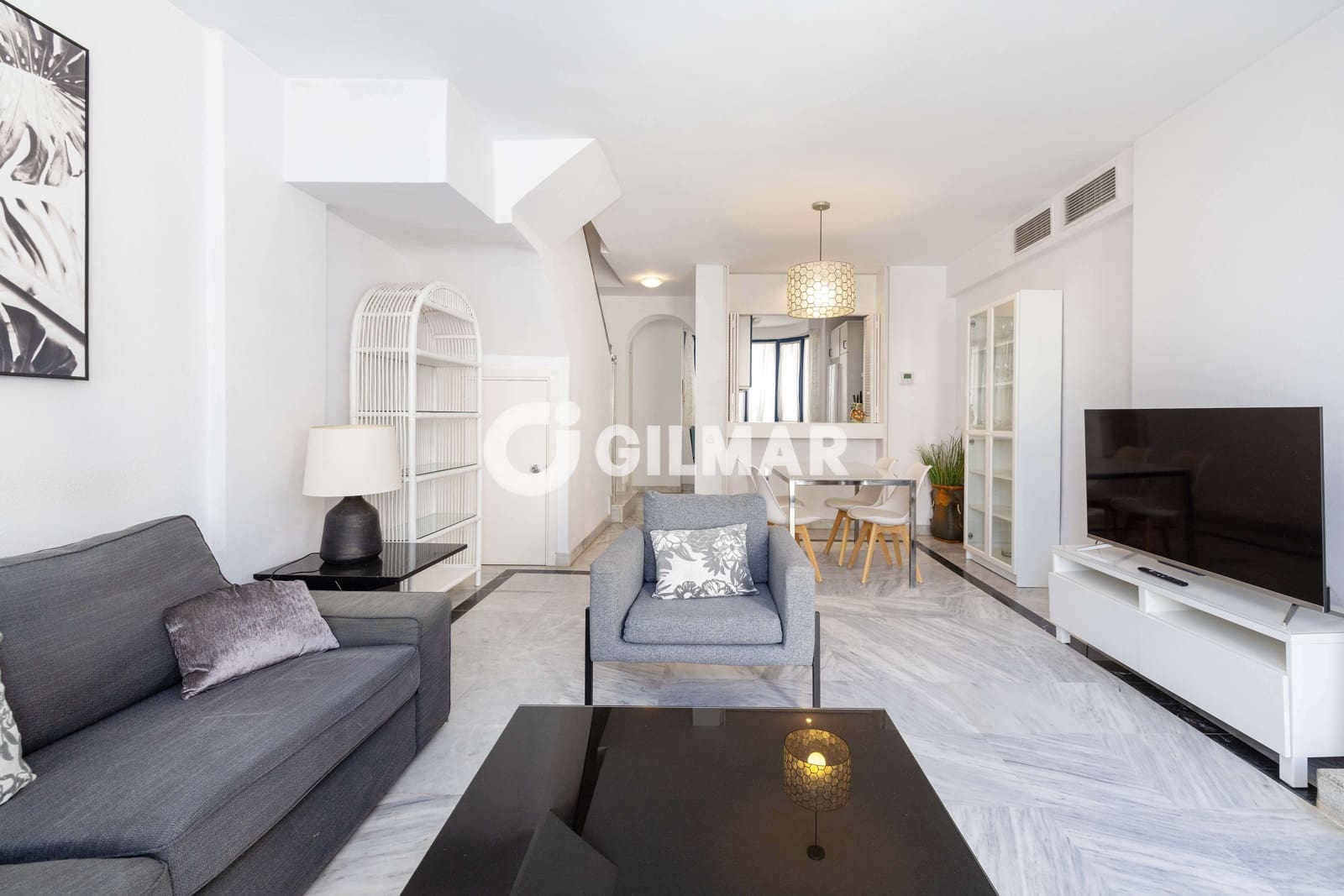 2 soverom Leilighet til salgs i Marbella med svømmebasseng garasje - € 725 000 (Ref: 9388826)