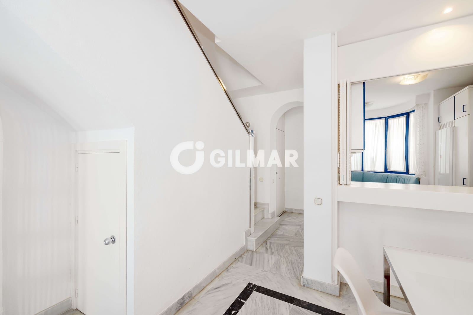 2 soverom Leilighet til salgs i Marbella med svømmebasseng garasje - € 725 000 (Ref: 9388826)