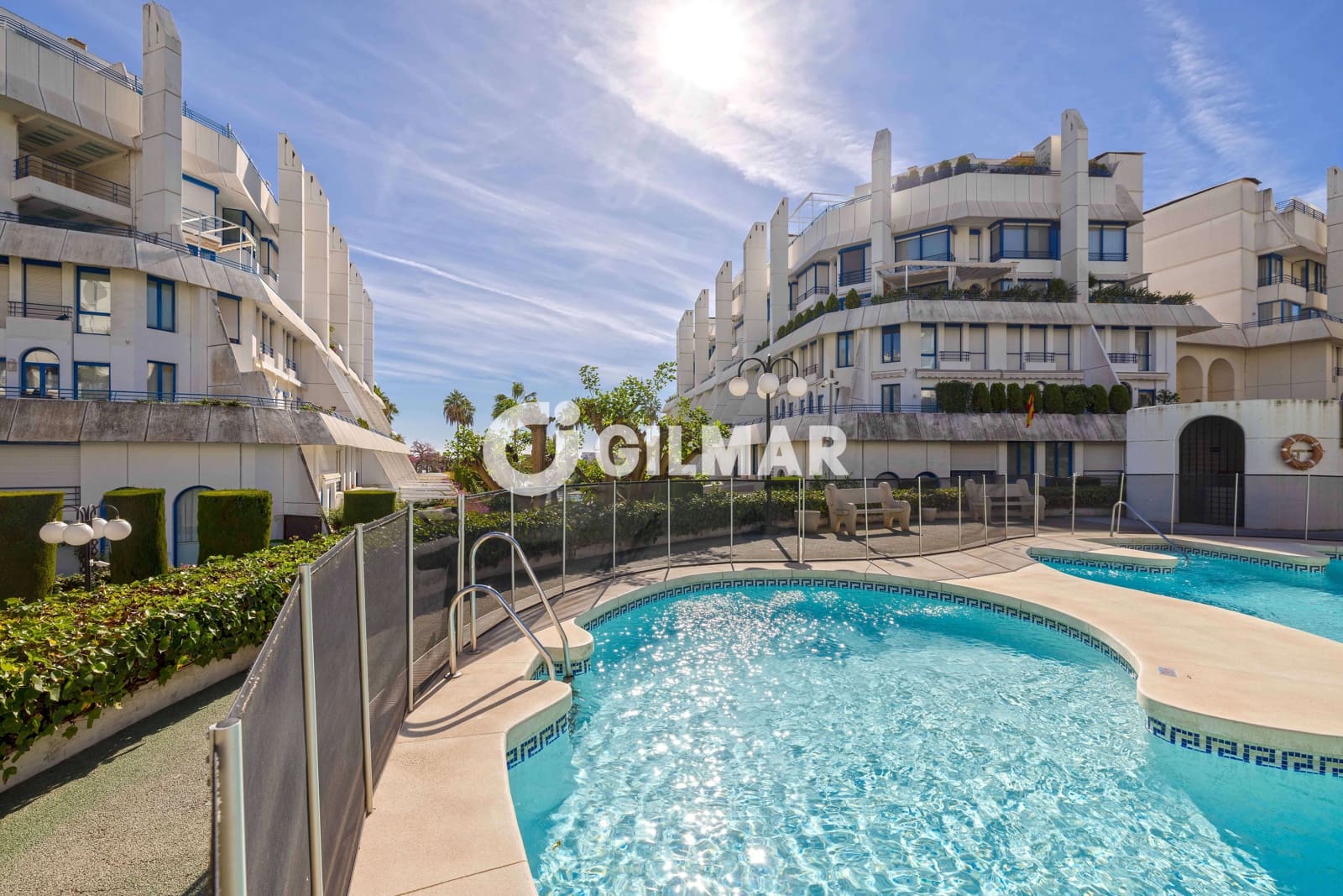2 soverom Leilighet til salgs i Marbella med svømmebasseng garasje - € 725 000 (Ref: 9388826)